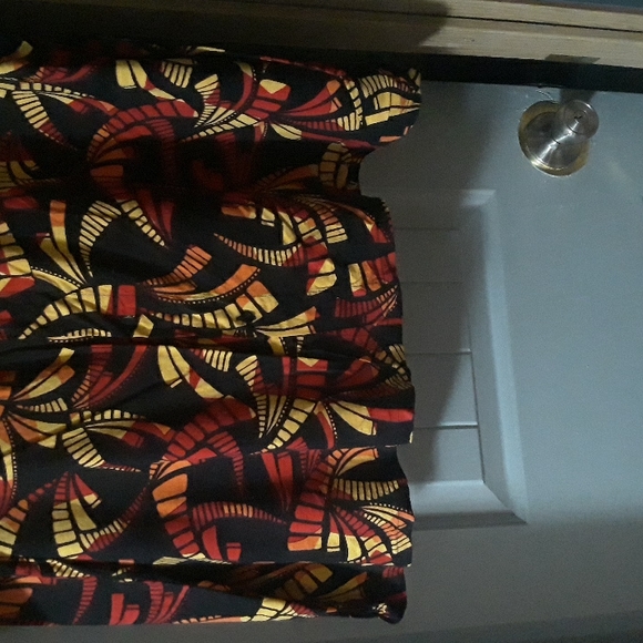 Puritan Print Shirt sz 2XL 2nd button from bottom missing - Picture 3 of 11